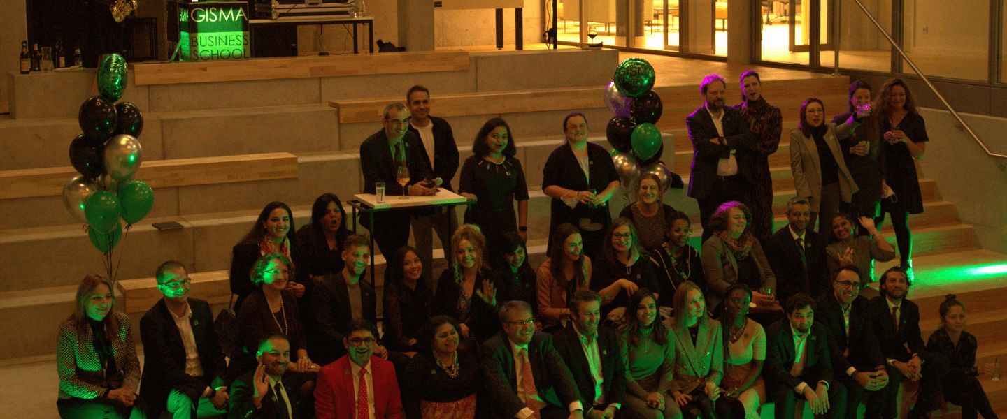 Mitarbeiterinnen UND Mitarbeiter